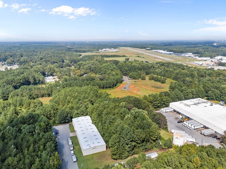 More Photos Of 701 Airport Rd, Salisbury Land For Sale