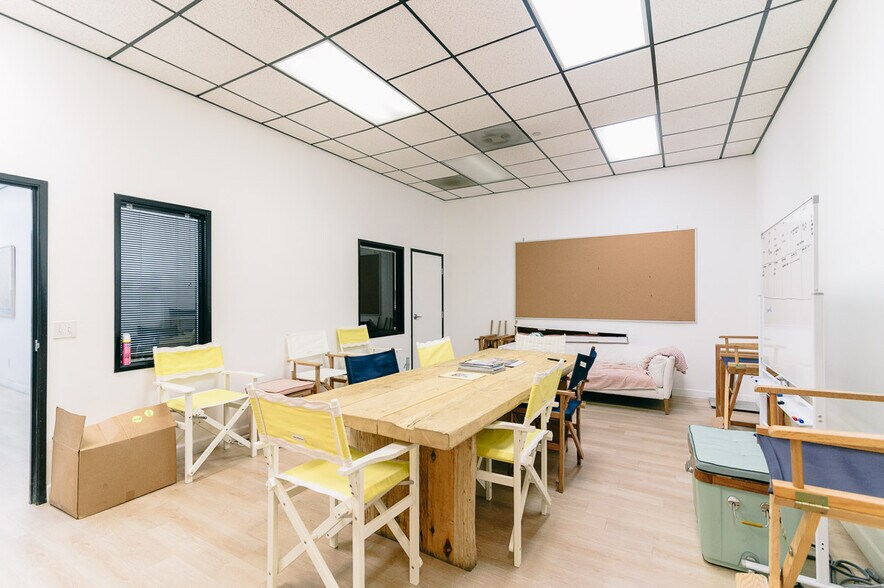 More Photos Of 19010 S Alameda St, Rancho Dominguez Distribution For Lease