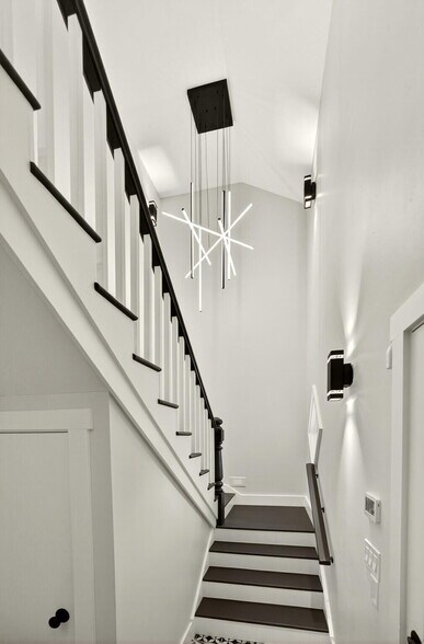 More Photos Of 111 Cedar St, Rogue River Office Residential For Sale