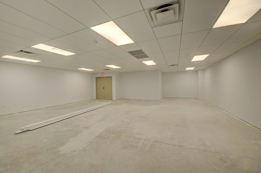 More Photos Of 25 SW 9th St, Miami Office Residential For Lease