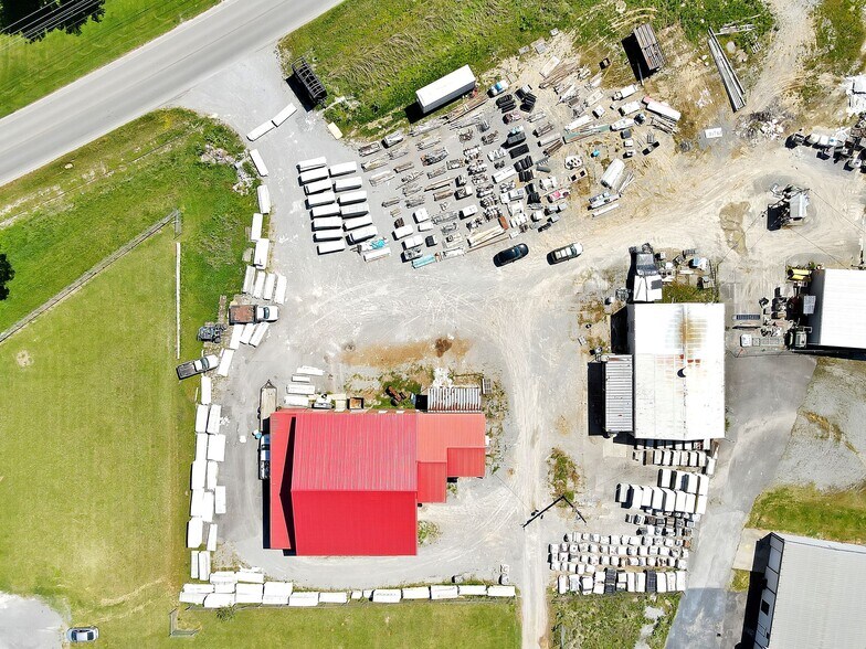 More Photos Of 811 & 813 W Lane, Shelbyville Warehouse For Sale