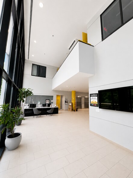 More Photos Of 250 Turnpike Rd, Southborough Loft Creative Space For Sale