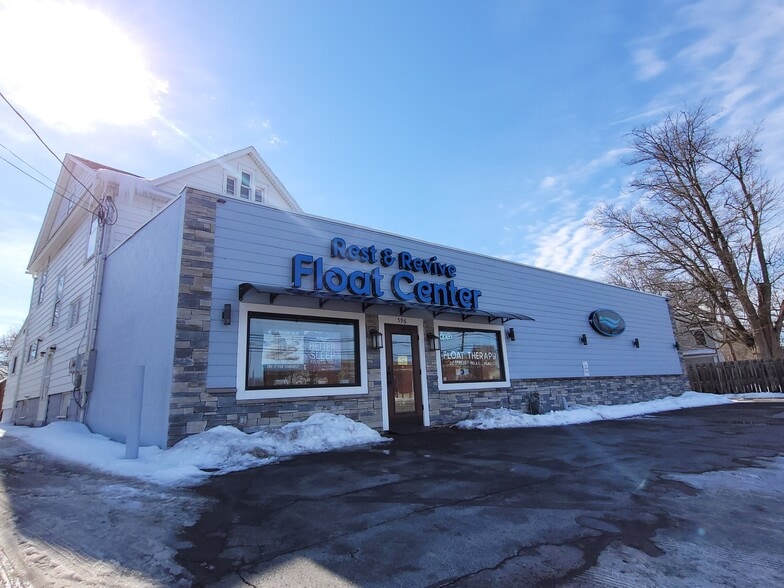 Primary Photo Of 596 E Main St, Batavia Freestanding For Lease