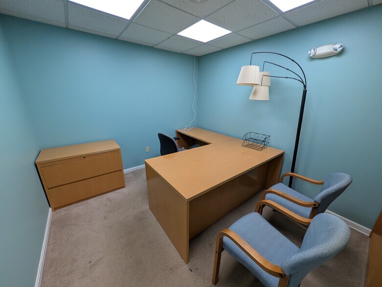 More Photos Of 42 Dover Point Rd, Dover Office For Lease