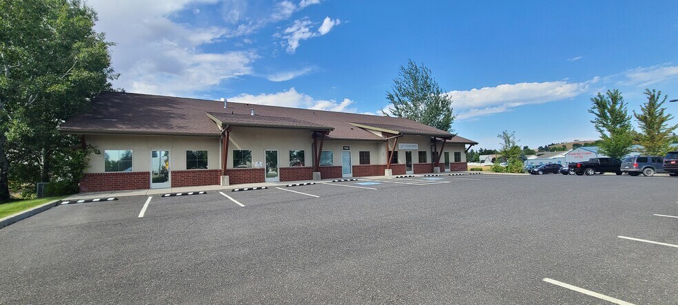 More Photos Of 725 N Stanley St, Medical Lake Medical For Lease