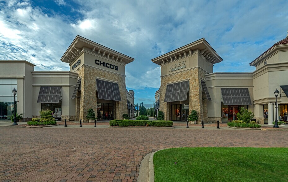 More Photos Of 7450 Jefferson Hwy, Baton Rouge General Retail For Lease
