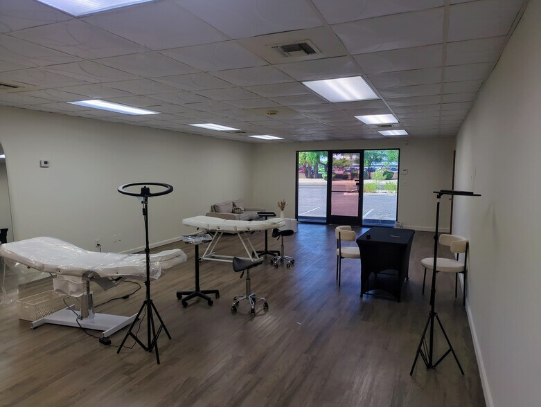 More Photos Of 11240-11242 N 19th Ave, Phoenix Medical For Lease