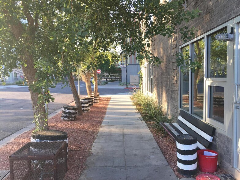 More Photos Of 821 N 3rd St, Phoenix Apartments For Sale