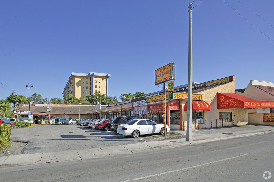 More Photos Of 4685 NW 7th St, Miami Storefront Retail Office For Sale