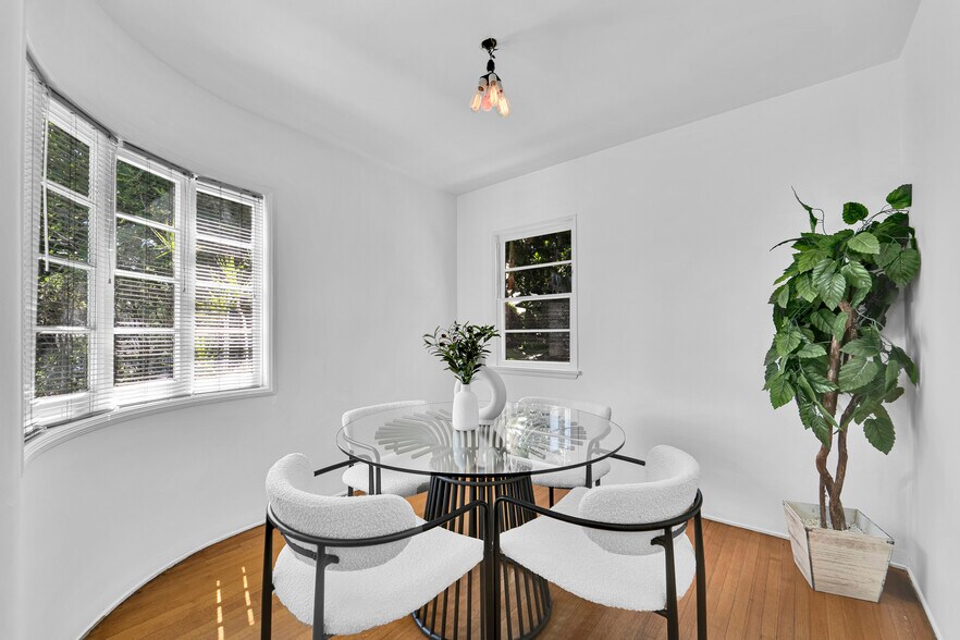 More Photos Of 4227 Van Nuys Blvd, Sherman Oaks Apartments For Sale