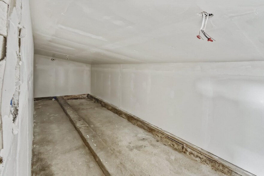 More Photos Of 50 Clara St, Landisville Warehouse For Sale