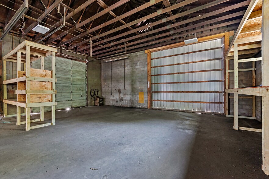 More Photos Of 2425 Portugee Rd, Sandston Warehouse For Sale