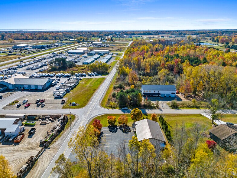 More Photos Of 14605 Velp Ave, Suamico Veterinarian Kennel For Lease