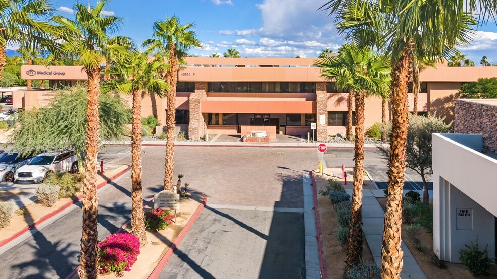 More Photos Of 41990 Cook St, Palm Desert Medical For Lease