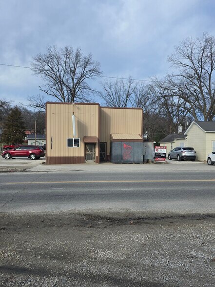 Primary Photo Of 707 E Broadway St, Brunswick General Retail For Sale