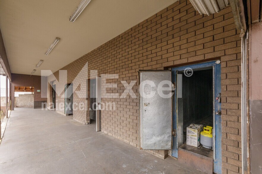 Primary Photo Of 677 N Bluff St, St George General Retail For Lease