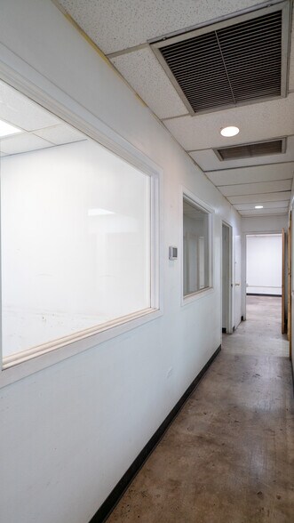 More Photos Of 1400 NE 131st St, North Miami Warehouse For Lease
