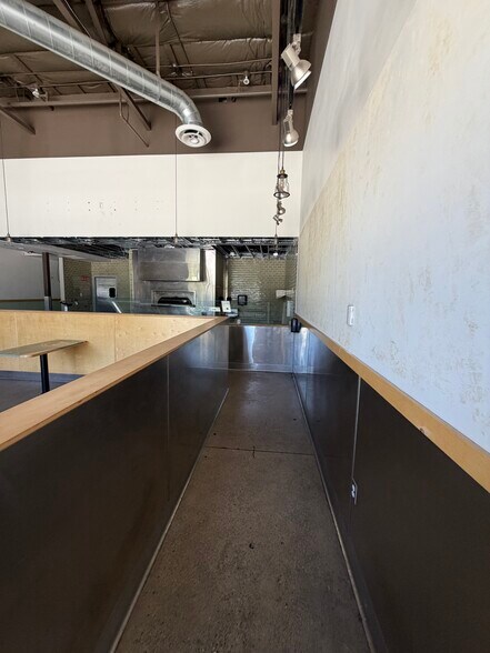 More Photos Of 6955 Camino Arroyo, Gilroy General Retail For Lease
