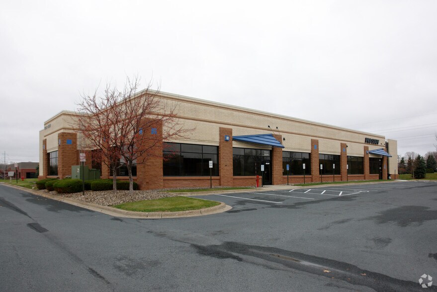 More Photos Of 18902-18926 Lake Dr E, Chanhassen Office For Lease