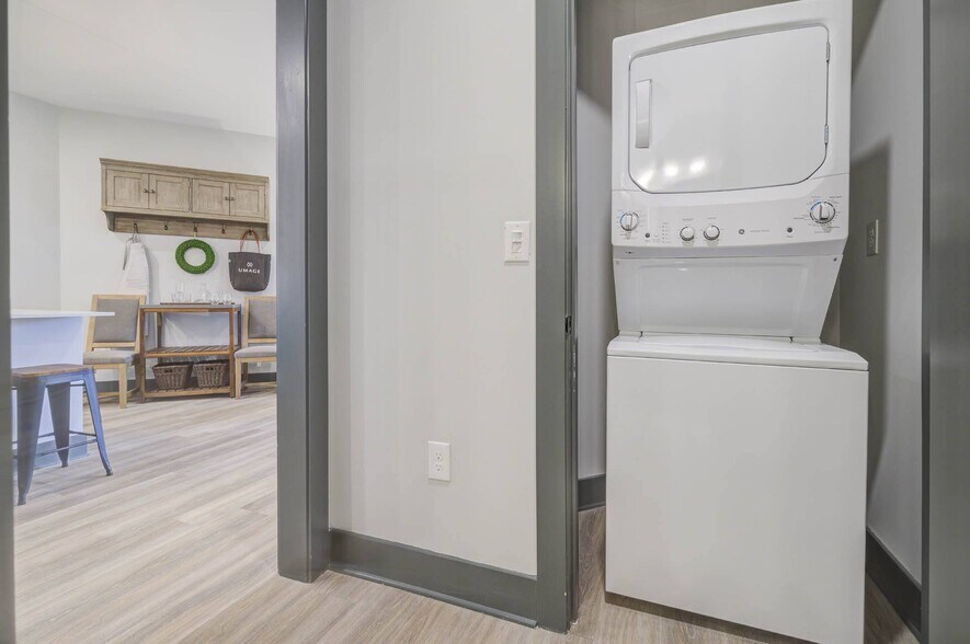 More Photos Of 352 S Walker St, Cary Apartments For Lease