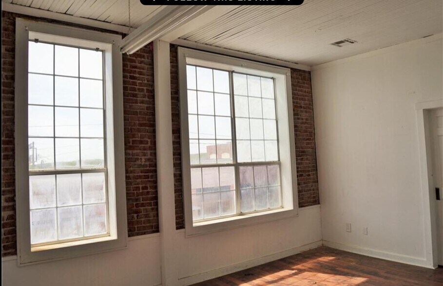 More Photos Of 315 Dewey Ave, Poteau Loft Creative Space For Sale