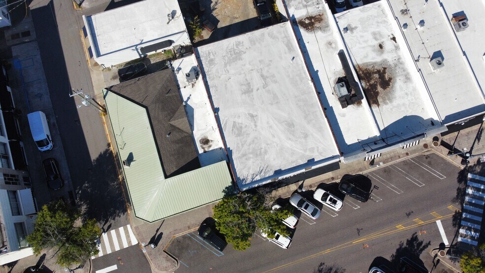 More Photos Of 2854-2856 18th St S, Birmingham Storefront For Lease