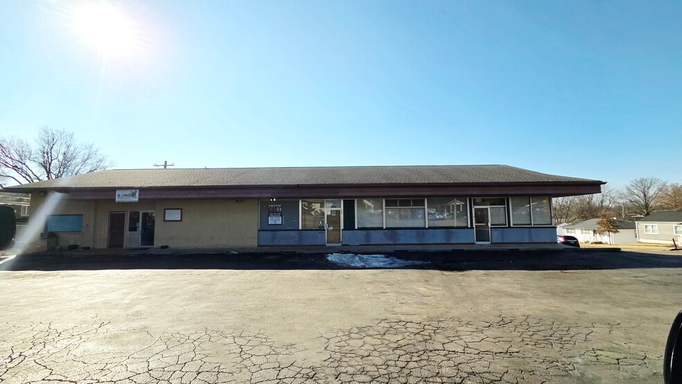 Primary Photo Of 4808 Forman Rd, Affton Storefront For Lease