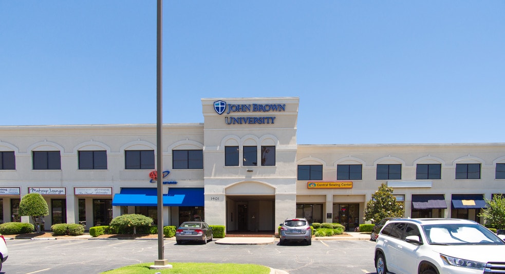 More Photos Of 1401 Waldron Rd, Fort Smith Storefront Retail Office For Lease