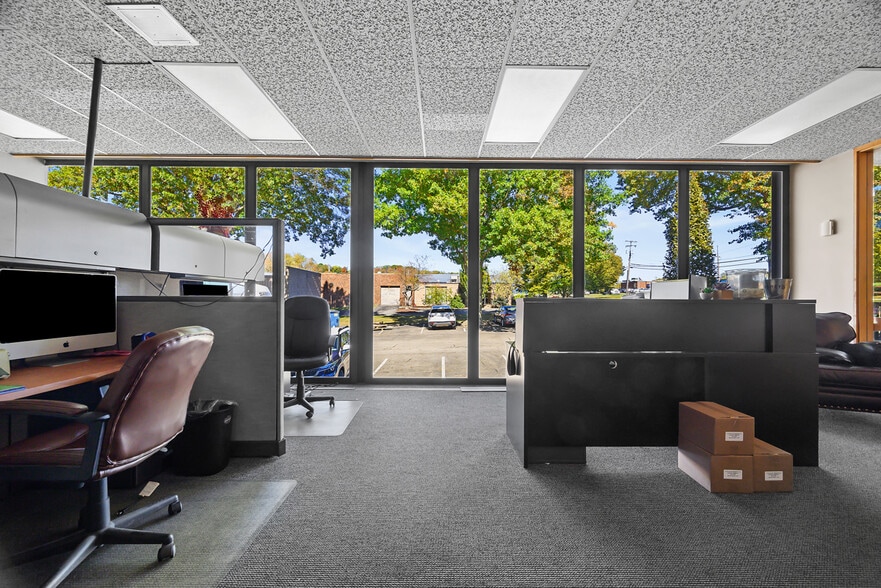 More Photos Of 11 Mayview Rd, Bridgeville Office For Sale