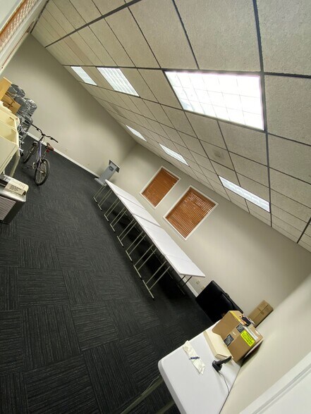 More Photos Of 313 Pilot Rd, Las Vegas Light Distribution For Sale