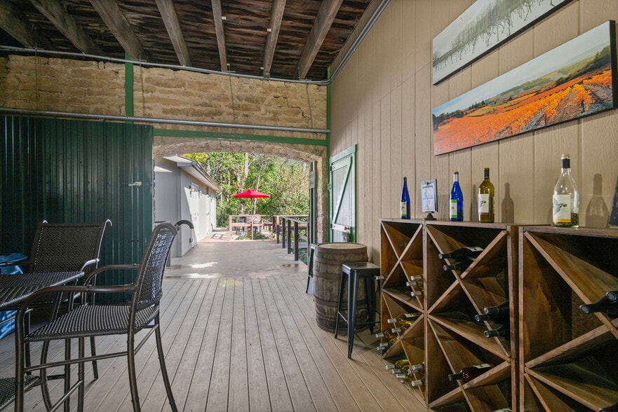 More Photos Of 4465 W Augusta Chatham Rd, Augusta Winery Vineyard For Sale