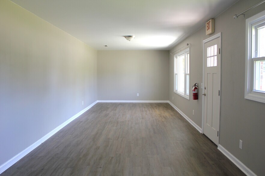 More Photos Of 1402 Rucker Blvd, Enterprise Office For Sale