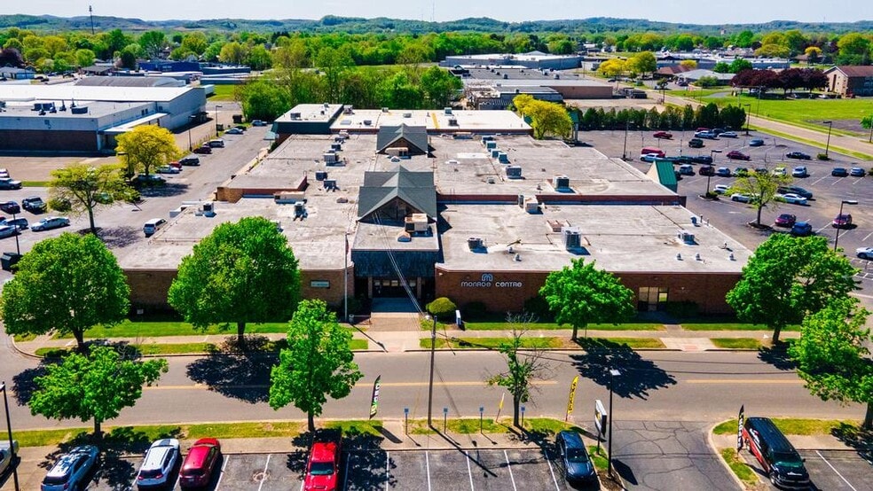More Photos Of 1260 Monroe St NW, New Philadelphia Medical For Lease