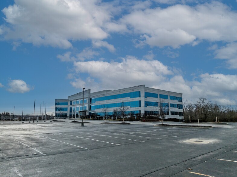 More Photos Of 5550 Britton Pky, Hilliard Medical For Lease