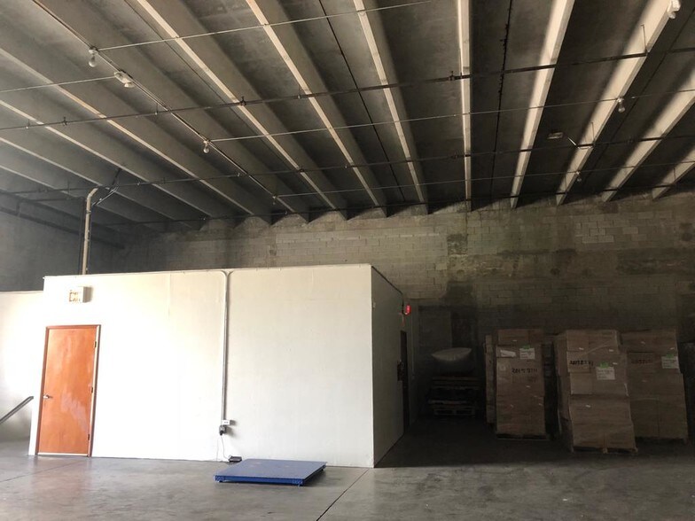 More Photos Of 6709 NW 84th Ave, Doral Light Distribution For Lease