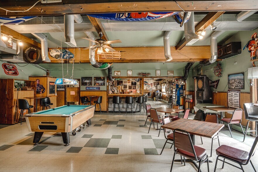 More Photos Of 6848 Erie Rd, Derby Bar For Sale