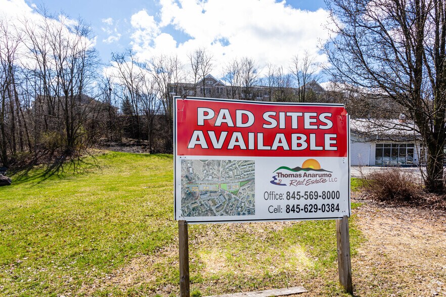 More Photos Of 5440-5442 US 9W, Newburgh Storefront For Lease