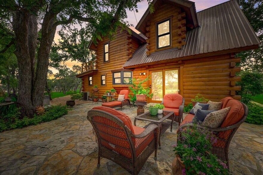 More Photos Of 700 Ledgerock Rd, Wimberley Specialty For Sale