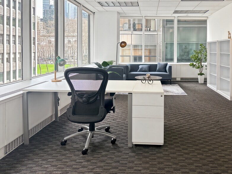 More Photos Of 104 W 40th St, New York Coworking Space