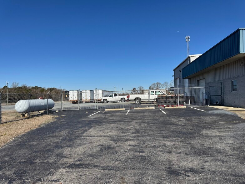 More Photos Of 89 Industrial Park, Roseboro Industrial For Sale