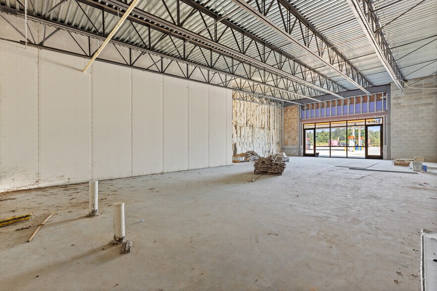 More Photos Of 2281 Road 5100 Rd, Cleveland General Retail For Lease