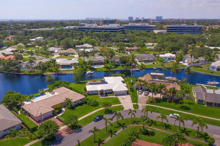 More Photos Of 1768 Tudor Rd, North Palm Beach Specialty For Sale
