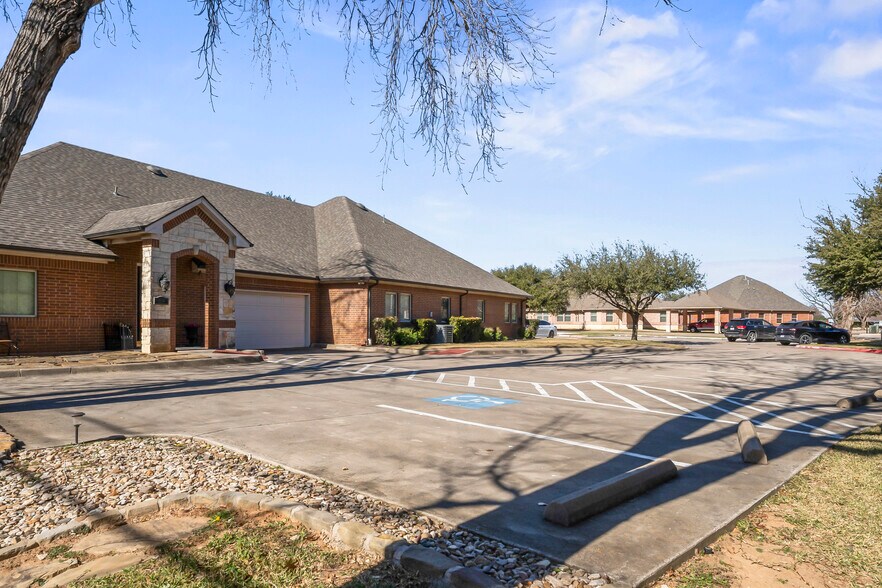 More Photos Of 4109 Gateway Ct, Colleyville Medical For Sale