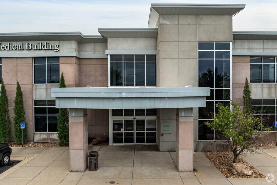 More Photos Of 4013 N Ridge Rd, Wichita Medical For Lease