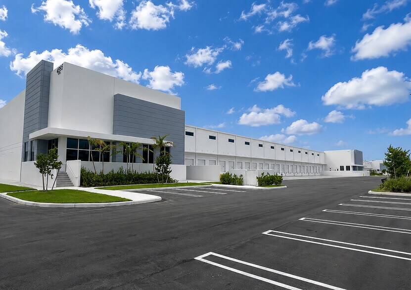 More Photos Of 4995 NW 77th Ave, Miami Warehouse For Lease