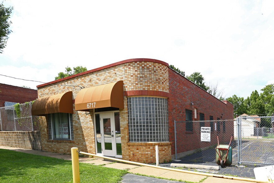 Primary Photo Of 6717 Olive Blvd, Saint Louis Office For Lease