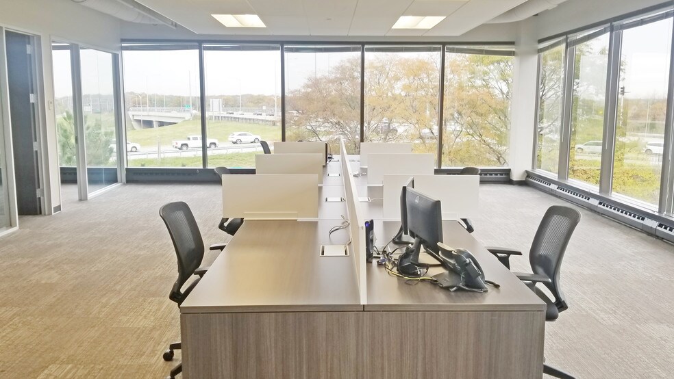 More Photos Of 2275 Half Day Rd, Bannockburn Office For Lease
