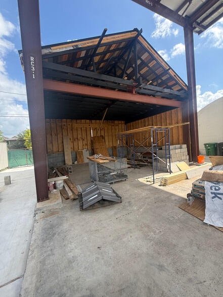 More Photos Of 1103 W Cavalcade St, Houston Industrial For Lease