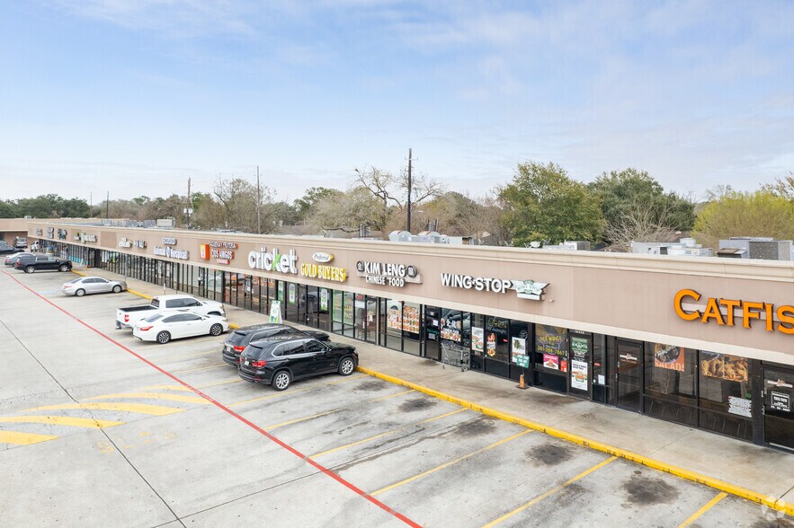 More Photos Of 18416-18508 Kuykendahl Rd, Spring Freestanding For Lease