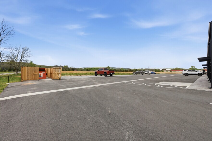 More Photos Of 2355 Center St, Fayetteville Storefront For Lease